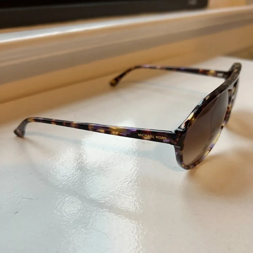 RARE Colorful Tortoiseshell Aviator Sunglasses - Brown Lenses